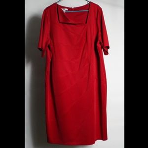 Short-Sleeve Red Dress w Asymmetrical Collar